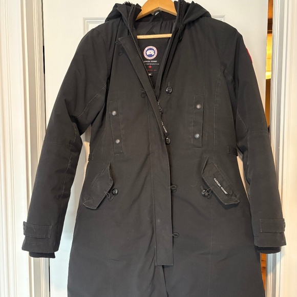Pristine Women’s Canada Goose Kensington Size Medium - Picture 1 of 6